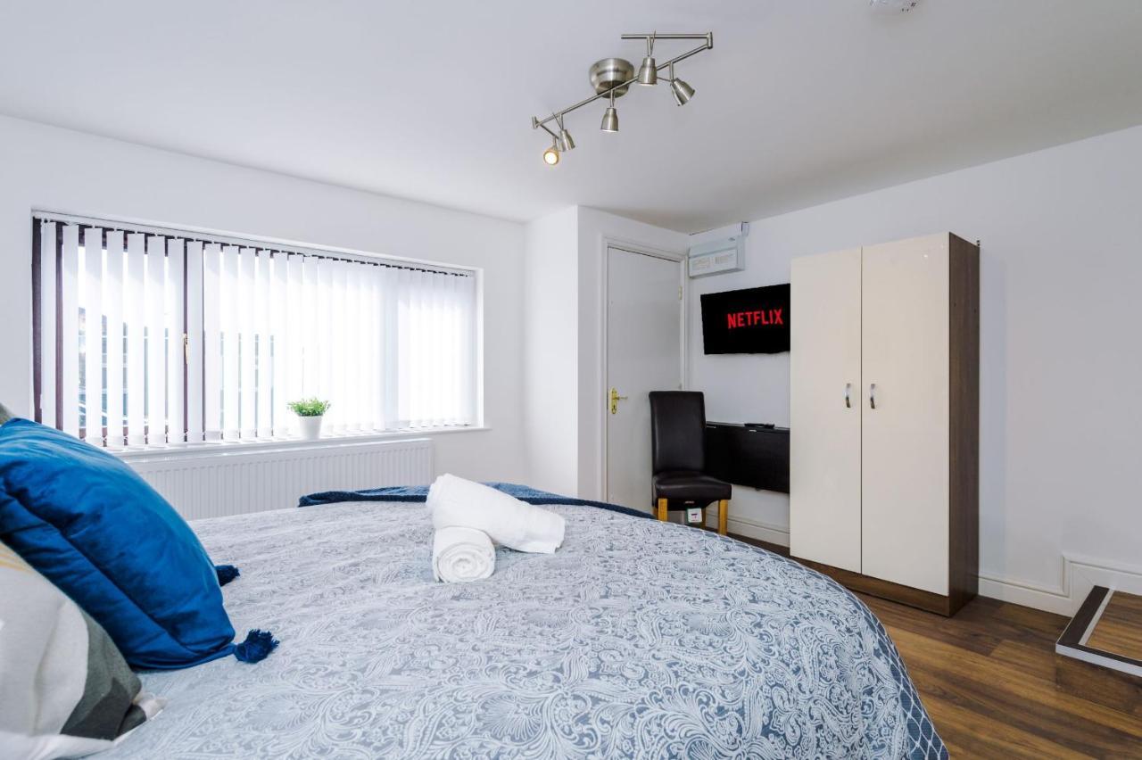 Sunshine Cottage By Happy Sunshine Stay Golborne Εξωτερικό φωτογραφία
